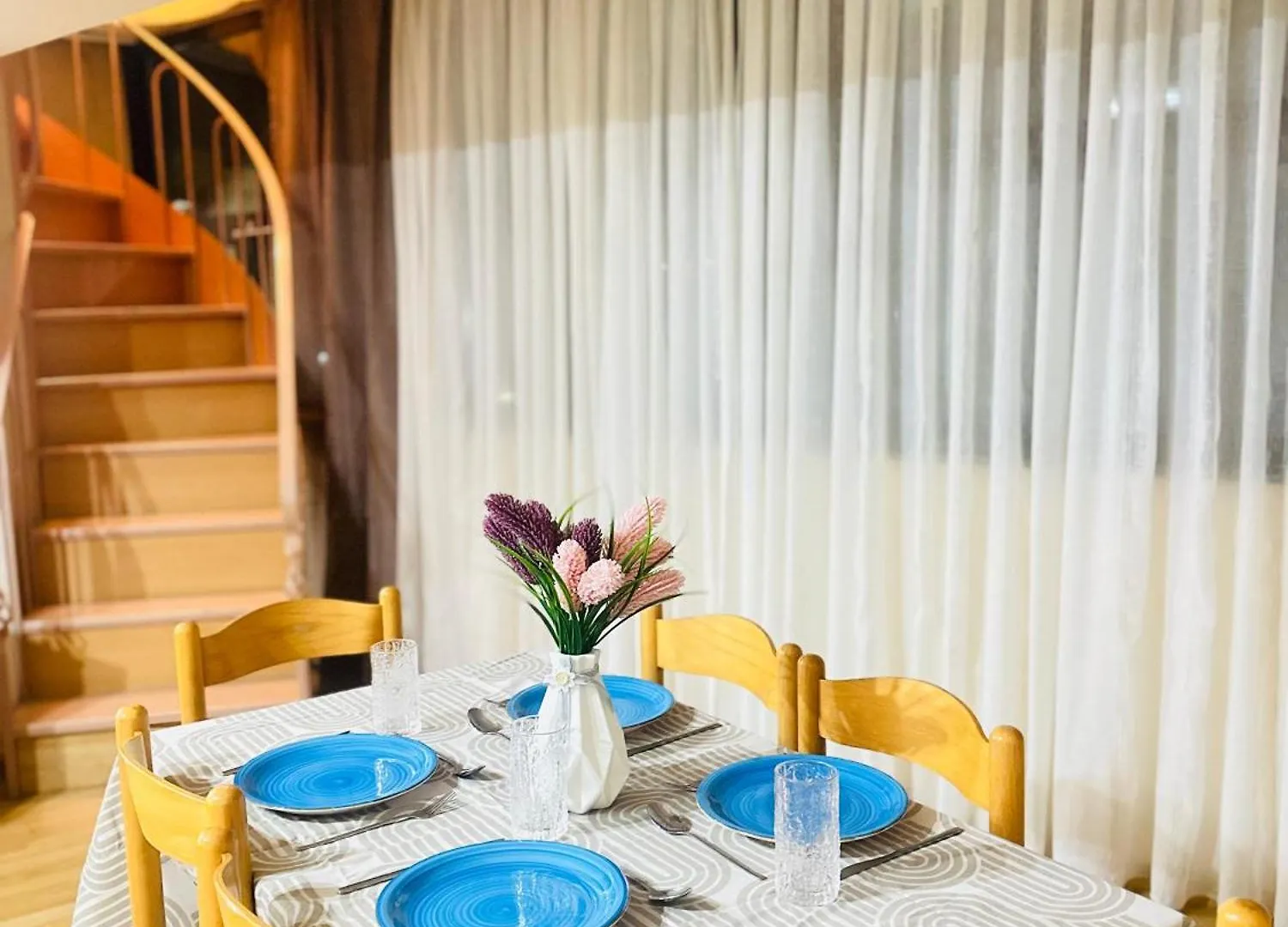 Central Villa Families Or Friends 24-7 Selfcheck In Τίρανα 0*,  Αλβανία